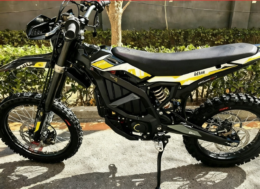 2024 Surron Ultra Bee（Black） – 18kW | In-Stock, Ready to Ship